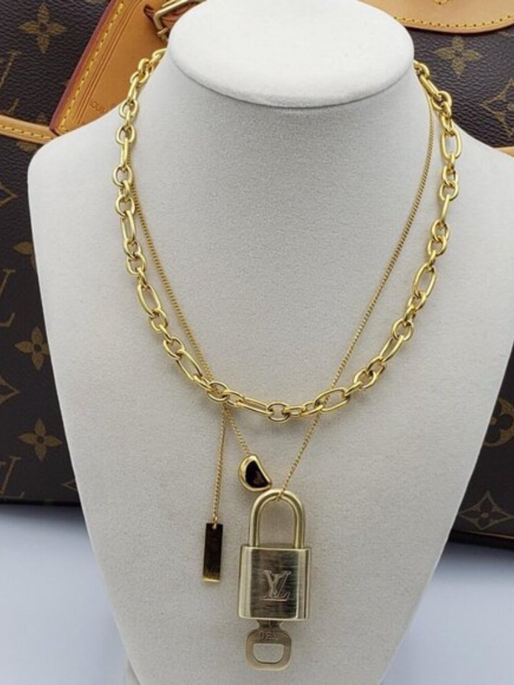 Authentic Louis Vuitton Padlock w/Unbranded Stainless Steel Gold Plated Chain
